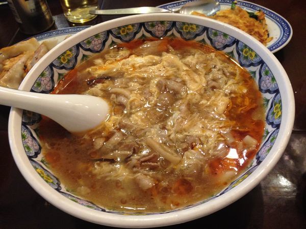 「酸辣湯麺」@中国ラーメン 揚州商人 赤坂店の写真