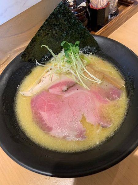 「鶏白湯ラーメン（醤油） 通常価格800円」@麺屋774の写真