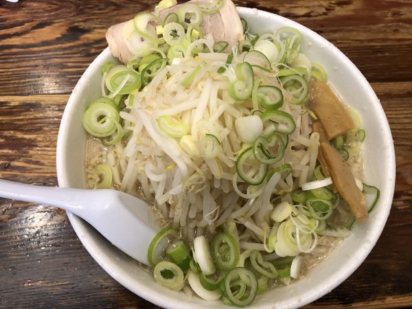 「らーめん+もやし  無料半ライス」@らーめん弁慶 門前仲町店の写真