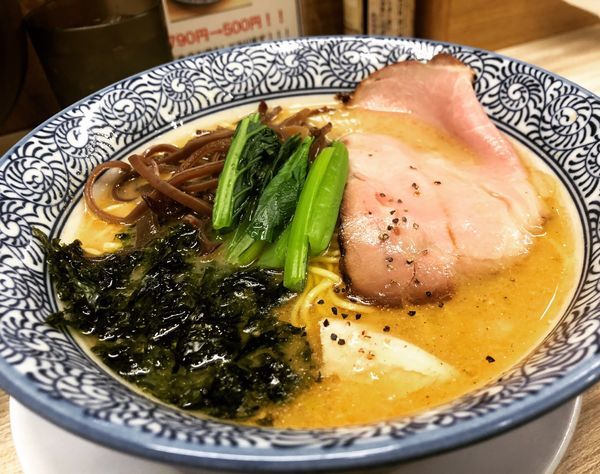 「にぼ醤油」@らーめん専門店 煮干しと豚の写真