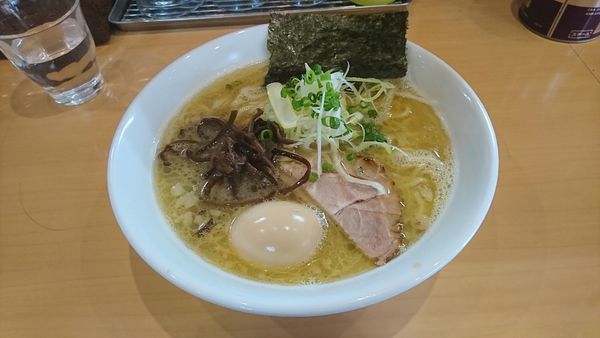 「魂麺 塩 味玉」@魂麺の写真