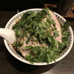 パクチーもやしスパイス辛さ増し