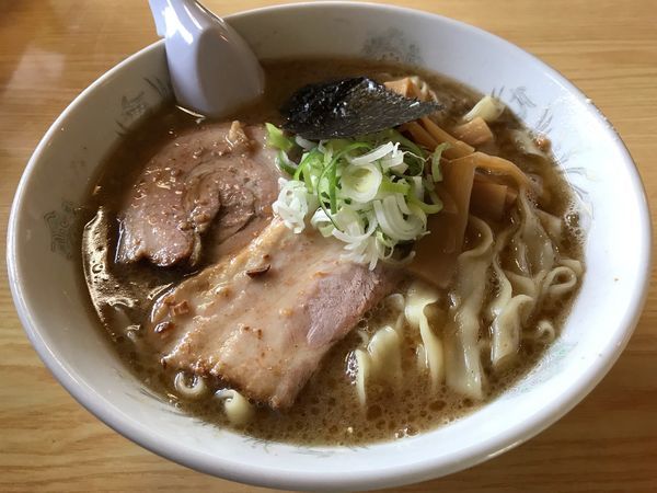 「こってりラーメン 平打ち縮れ麺  730円」@めん処久太の写真