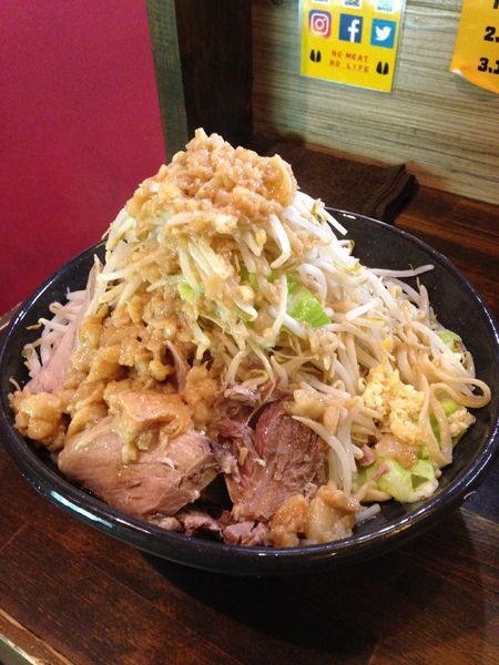 「特ラーメン 新しい麺 960円」@熊谷肉飯店の写真