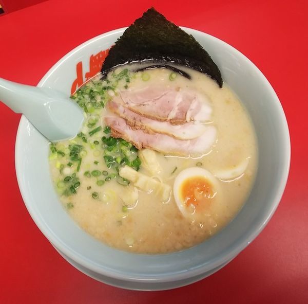 「プレミアム塩とんこつ860円」@ラーメン山岡家 山形西田店の写真
