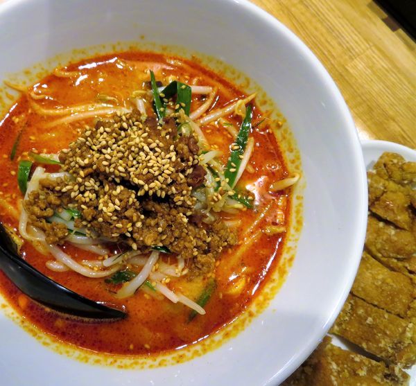 「排骨坦々麺　三辛（1,100円）」@かつぎやの写真