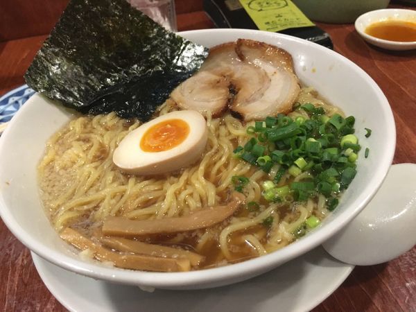 「豚骨醤油ごとくらぅ〜めん」@ごとくの写真