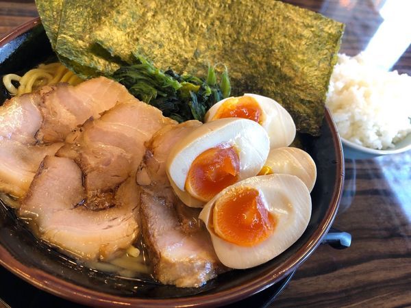 「特醤油ラーメン 大盛」@横浜家系ラーメン 松田家 上福岡店の写真