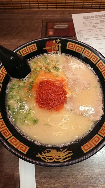 「天然とんこつラーメン」@一蘭 アトレ上野 山下口店の写真