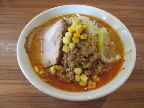 「火山らぁめん（９００円）」@旭川らぁめん としまるの写真