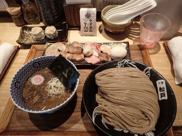 「つけめん(並)+特選全部乗せトッピング＋焼売」@中華蕎麦 とみ田の写真