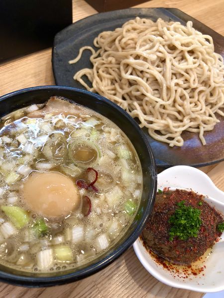「つけそば 大盛り￥820 ＋＜季節限定＞カレー玉 ￥170」@中華そば専門 とんちぼの写真