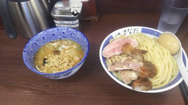 「特製つけ麺特盛(500g)　肉切り落としトッピング」@つけめん さなだの写真