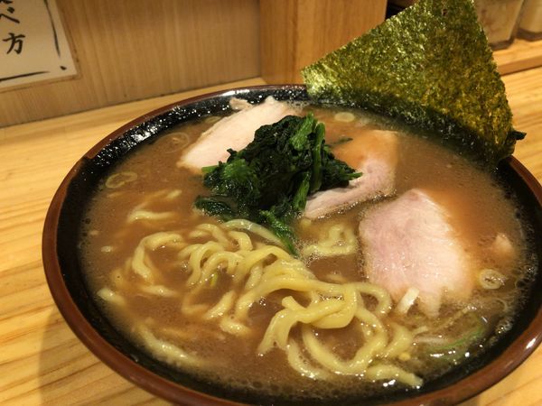 「ラーメン 740円」@秋葉原ラーメン わいずの写真