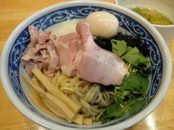 「煮干しあぶらそば ￥780・味玉」@寿製麺よしかわ 坂戸店の写真