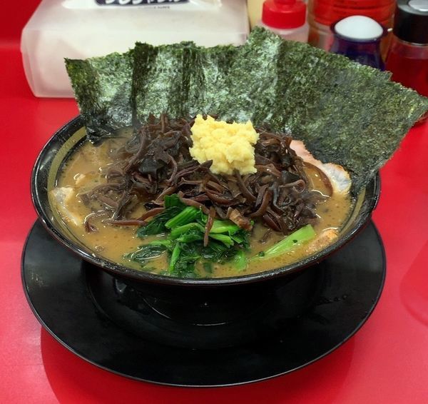 「チャーシューメン５枚 キクラゲ 海苔」@家系ラーメン 王道 いしいの写真