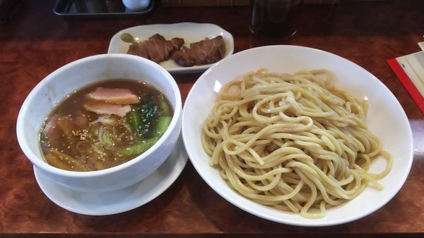 「冷つけ麺大盛　特選チャーシュー」@つけ麺 目黒屋の写真