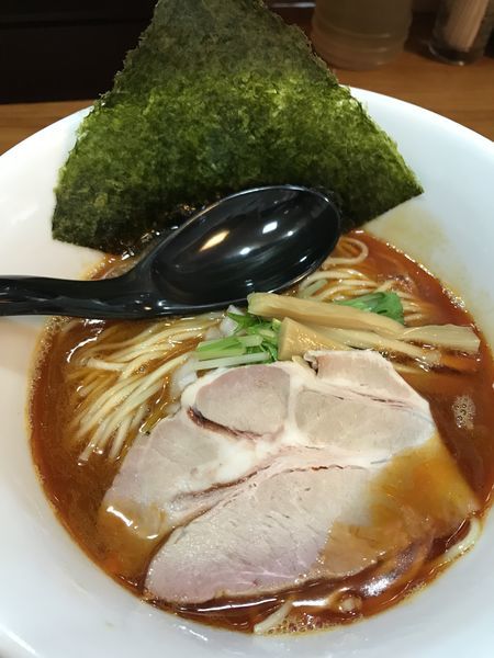 「赤ラーメン（辛） 800円」@いのうえの写真