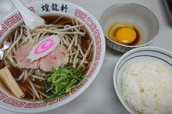 「正油ラーメン＋卵かけごはん(並)」@煌龍軒 大森店の写真