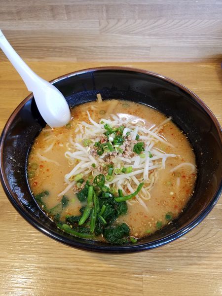 「雷ラーメン 小辛」@ラーメンハウス 富良野の写真