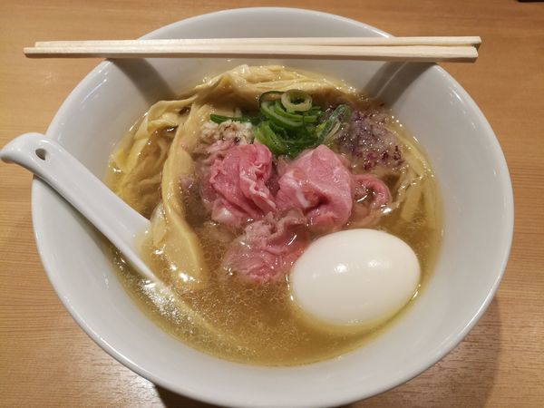 「特製ラーメン」@らぁ麺 鳳仙花の写真