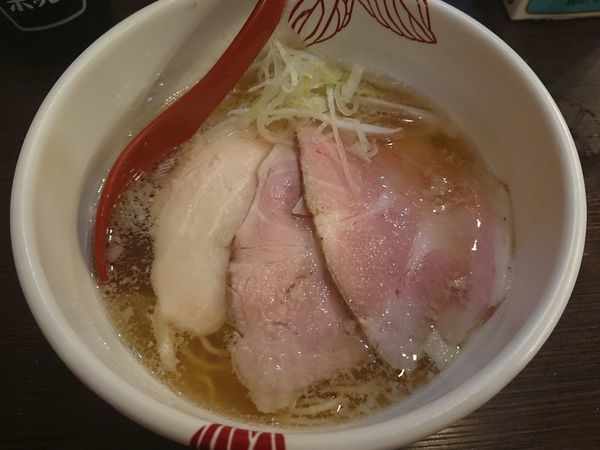 「【限定】比内地鶏と焼きアゴの背脂そば（しお）」@麺処 あす花の写真