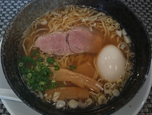 「昭和風中華そば味玉入り」@麺匠 きくちの写真