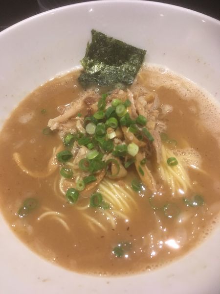 「掛けてラーメン」@俺の空 新宿店の写真