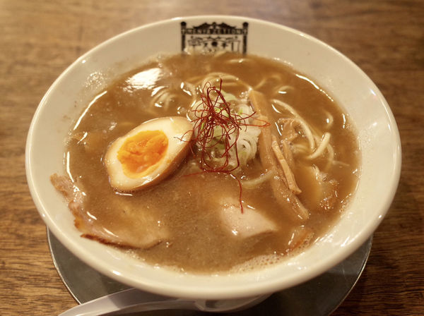 「デス煮干し…780円‬」@麺やゼットンの写真