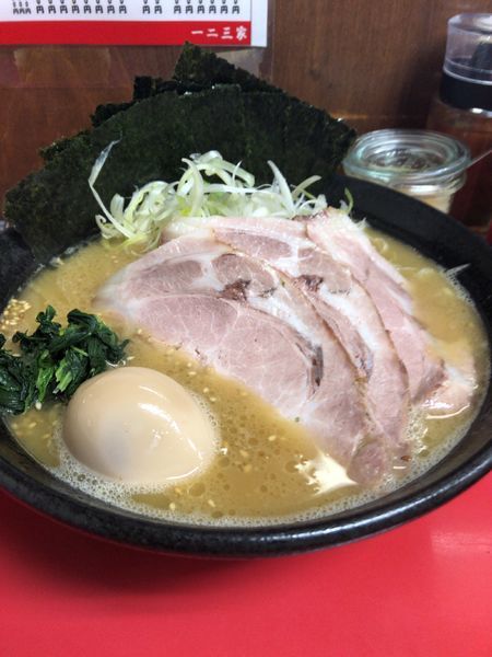 「得々ラーメン」@横浜家系  一二三家の写真