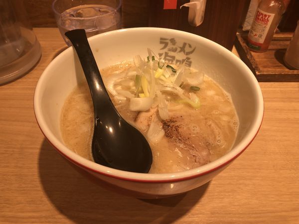 「魚介とんこつラーメン」@ラーメン海鳴 名古屋驛麺通り店の写真