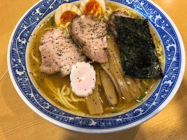 「特製中華そば大盛」@中華そば 青葉 府中店の写真