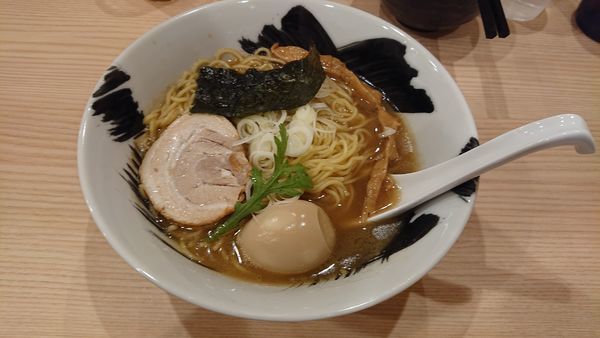 「しょうゆラーメン680+大盛100」@煮干し中華そば にいぼしの写真