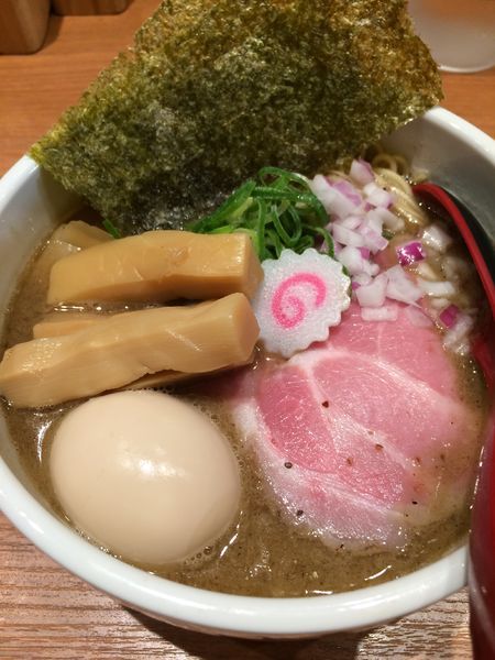 「特製煮干中華そば(細麺)980円」@煮干中華そば 鈴蘭 新宿店の写真