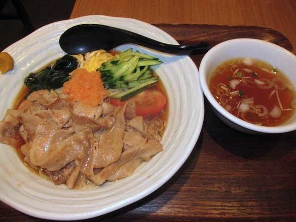 「肉冷し　880円」@麺処直久 新橋店の写真