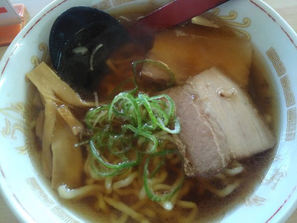 「半しょうゆラーメン¥450」@すがい食堂 太田店の写真