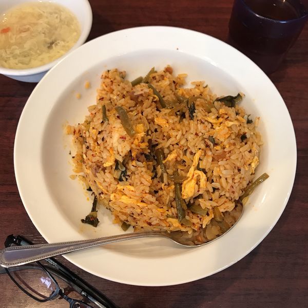 「高菜ピリ辛チャーハン」@中国家庭料理 你好 本店の写真