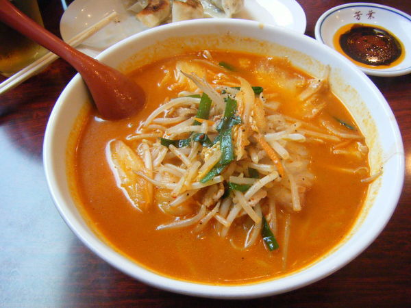 「辛口タンメン」@YOSHIBA 芳葉 拝島駅前店の写真