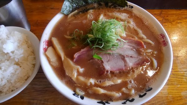 「らぁ麺大、ライス、1080円」@麺屋 庄太 六浦本店の写真