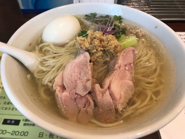 「塩生姜らー麺」@塩生姜らー麺専門店MANNISHの写真