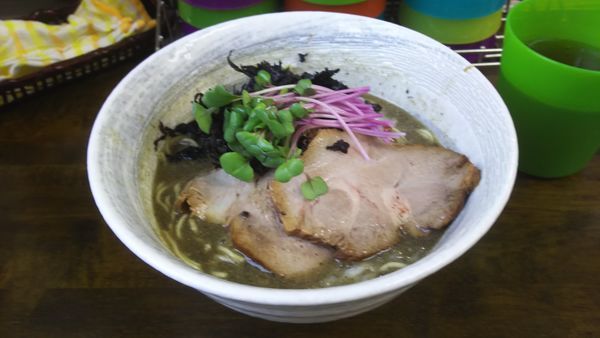 「超濃厚煮干麺【限定】+よしすけ玉」@麺屋よしすけの写真