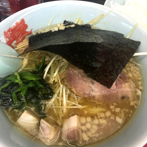 「醤油ネギラーメン740円　チャーシュー　半ライス120円」@ラーメン山岡家 足利店の写真