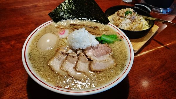 「特製背脂中華そば+大盛り+チーズごはん」@old school 中華そば Miya Dera Soulの写真