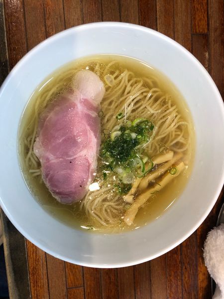 「塩ラーメン」@町田汁場 しおらーめん進化 町田駅前店の写真