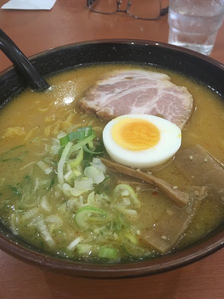 「みそラーメン800円」@ラーメン専門三代目 月見軒 札幌駅北口店の写真