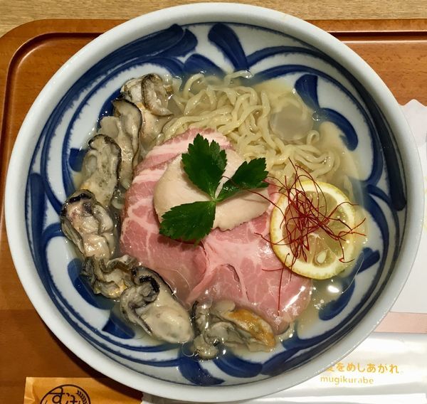 「（寿製麺よしかわ）牡蠣の冷やしそば＋牡蠣３個」@むぎくらべの写真
