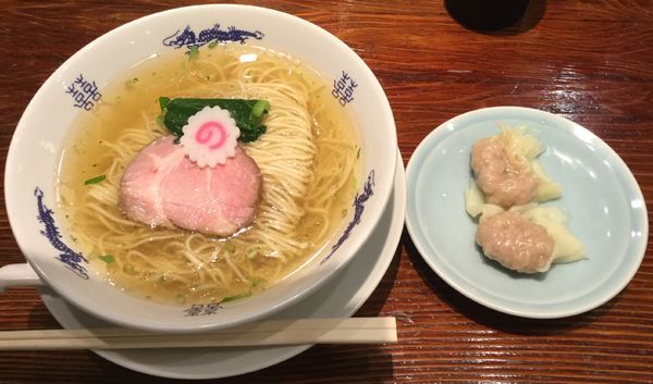 「山椒そば＋肉ワンタン２個 900円」@中華蕎麦にし乃の写真