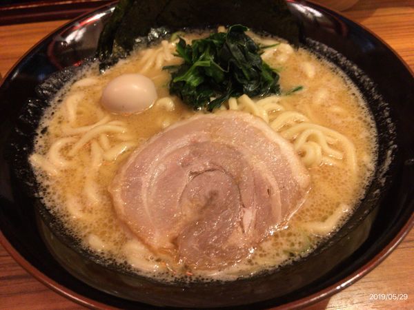 「ラーメン醤油」@横濱家系ラーメン 壱角家 西新宿店の写真