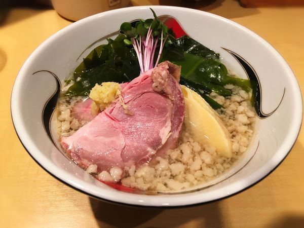 「限定 わかめ醤油そば」@饗 くろ㐂の写真