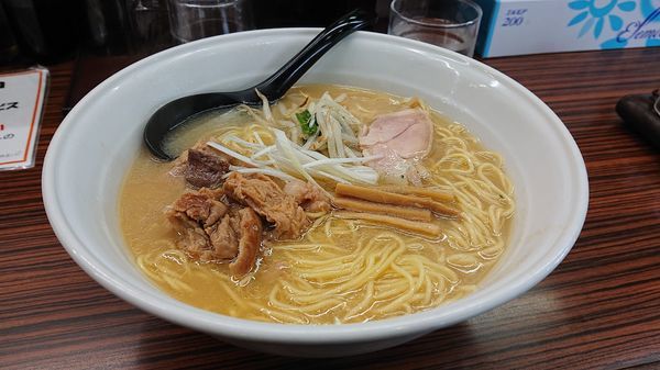 「塩もつそば790円(込)」@もつの屋の写真